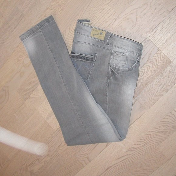 Grey Distressed Denim Blanco Jeans - Picture 1 of 6